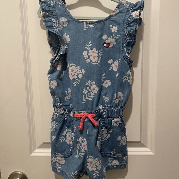 Tommy Hilfiger Toddler Girl's Floral Romper Size: 5 - Picture 5 of 6